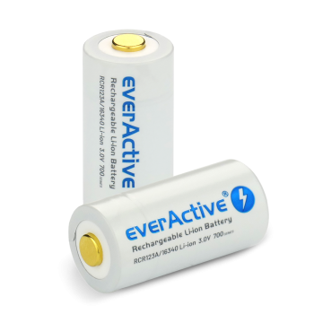 Baterija EverActive RCR123A / 16340 žibintuvėliams 3V / 700mAh / Li-Ion (pakraunami USB)