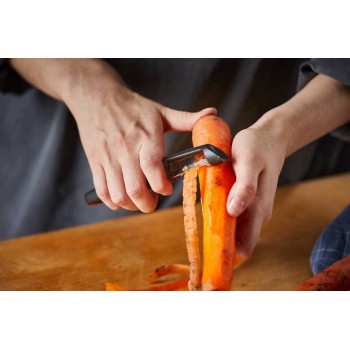 Fiskars gremžtukas su judama galvute 1014419