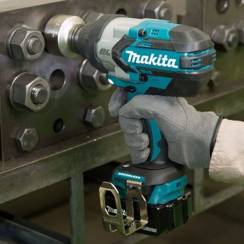 Makita DTW1001Z 18V 3/4 1050Nm akumuliatorinis smūginis veržliaraktis